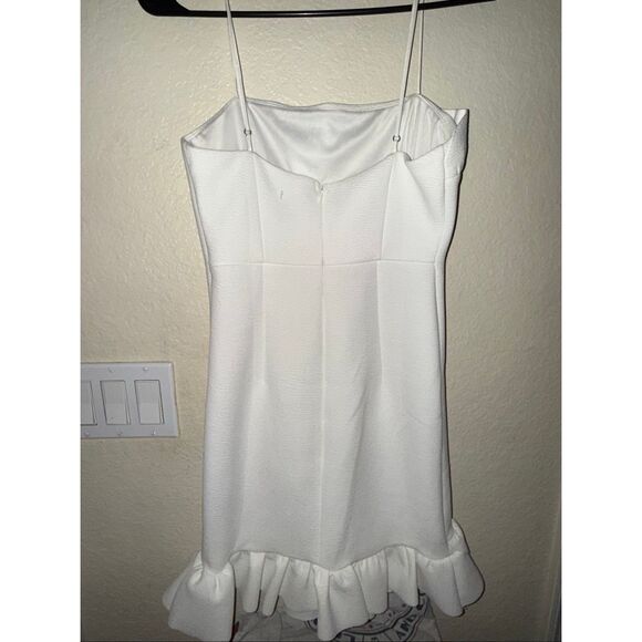 Hello Molly  Ravenna White Ruffle Mini Dress Size: Medium- NWT - Picture 15 of 16